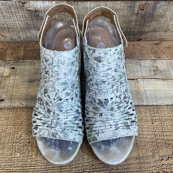 Remonte Sandals Women Size 41 US 10 10.5 Cream Green Leather Perforated Metallic - Picture 4 of 16